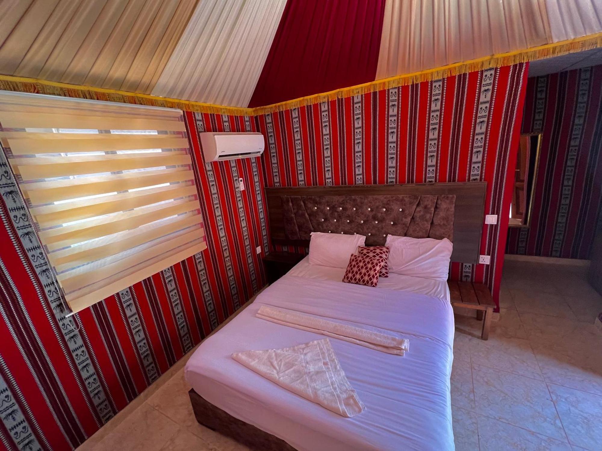 Angelina Wadi Rum Camp Exterior photo